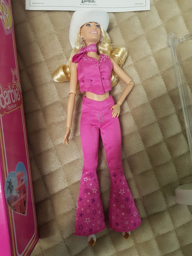 Barbie The Movie Collectible Doll Margot Robbie as in Pink