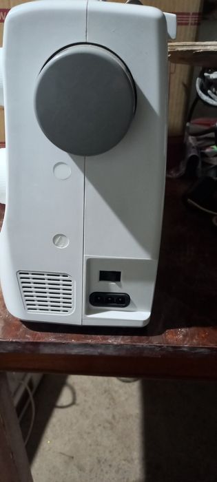 Продаётся швейная машина