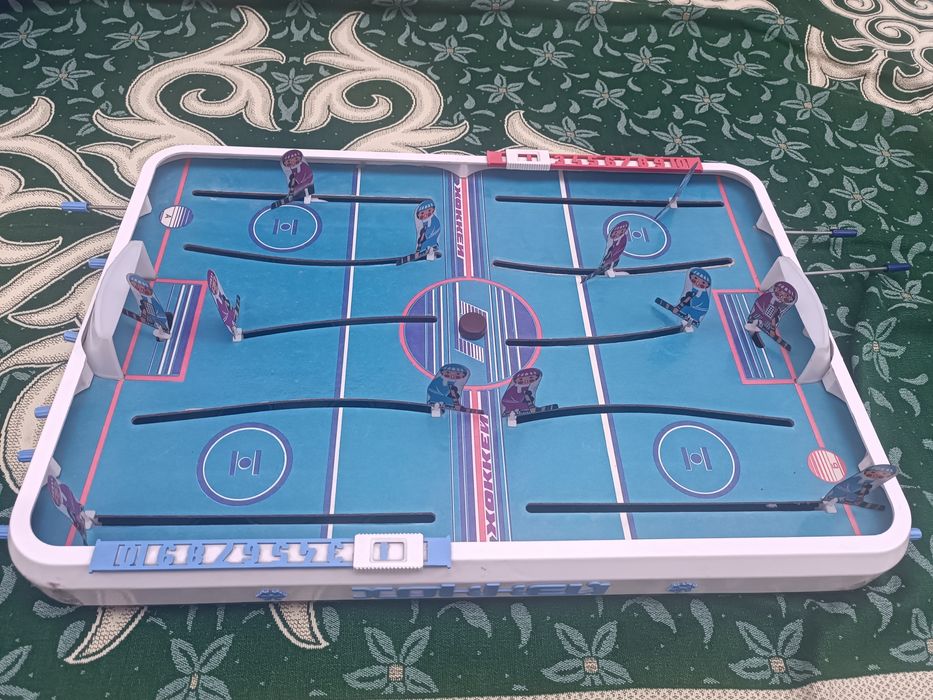 Продам настольный хоккей
