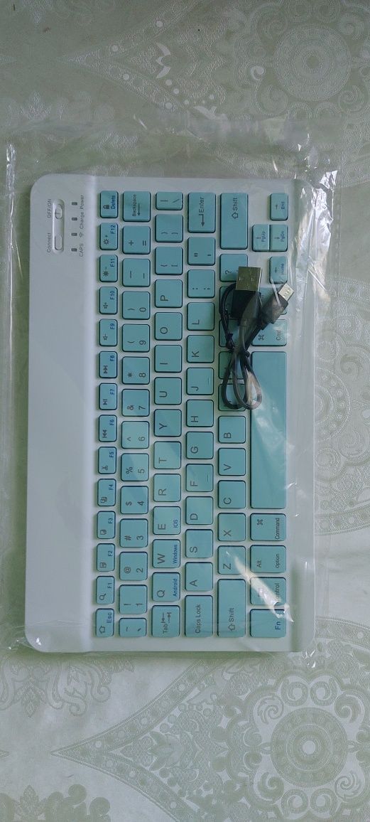 Клавиатура Bluetooth