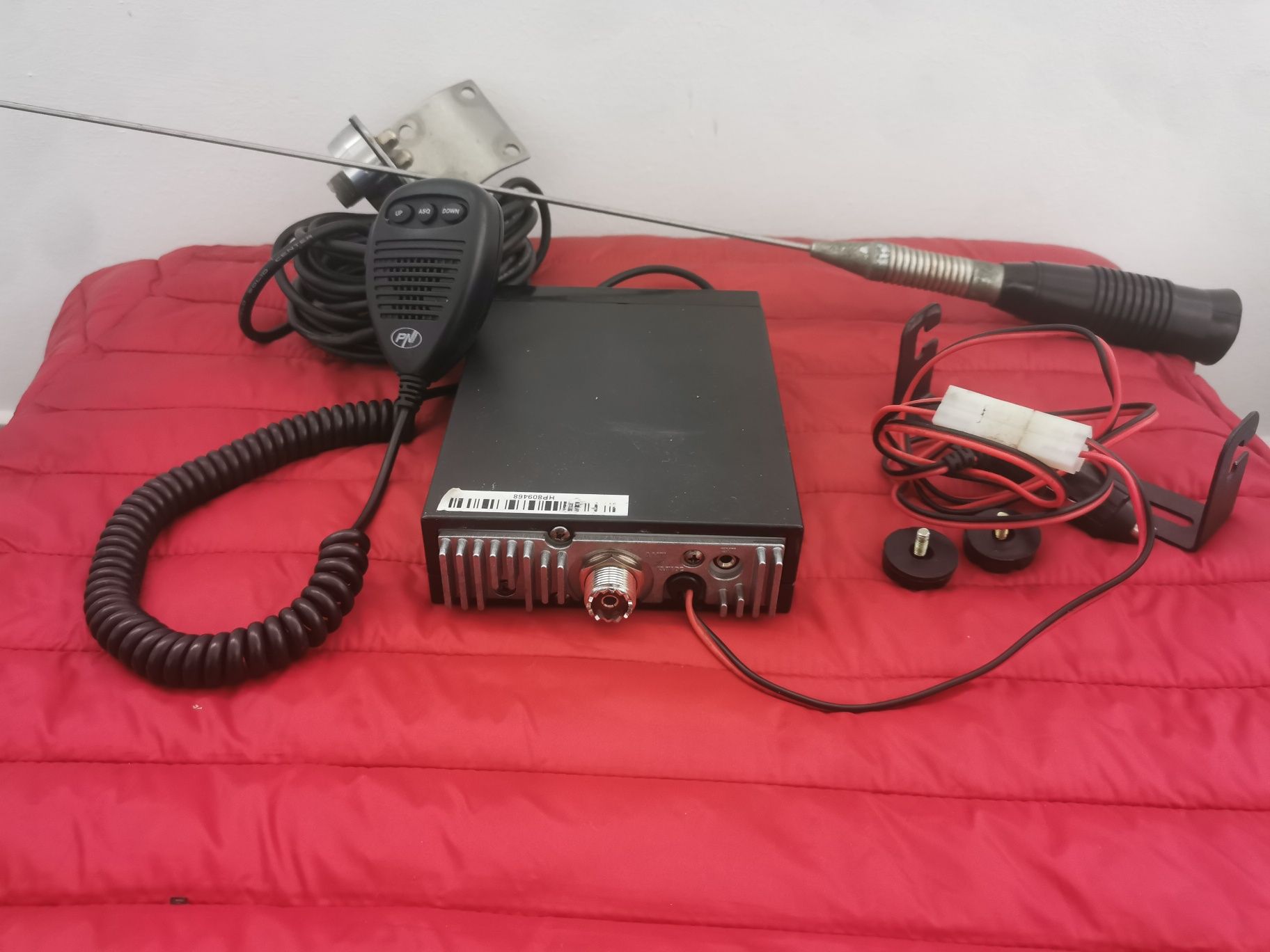 Stație radio auto  PNI  Escort  HP 8000  + Microfon și Antena 1.60 m
