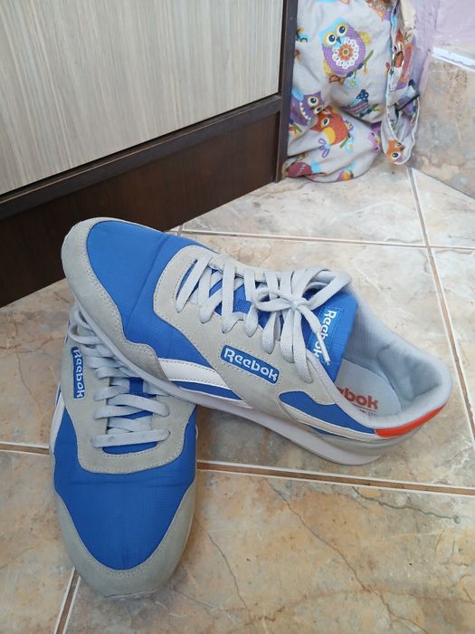 Vând adidas reebok marime 44.5