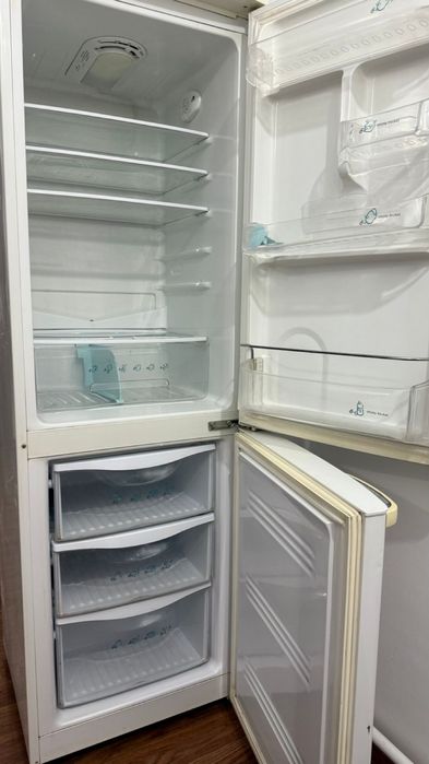 Продам холодильник