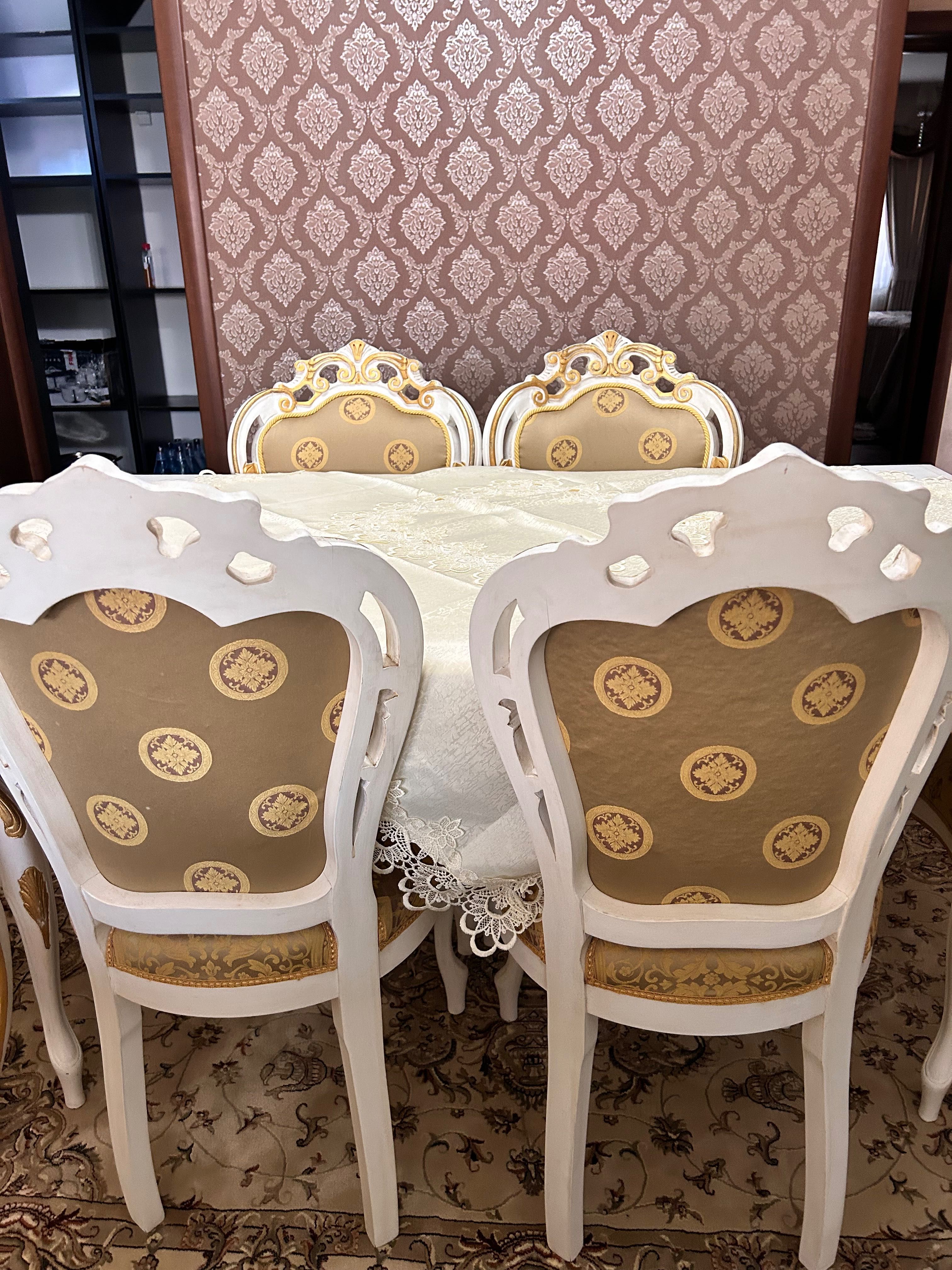 Masa și scaune stil baroc