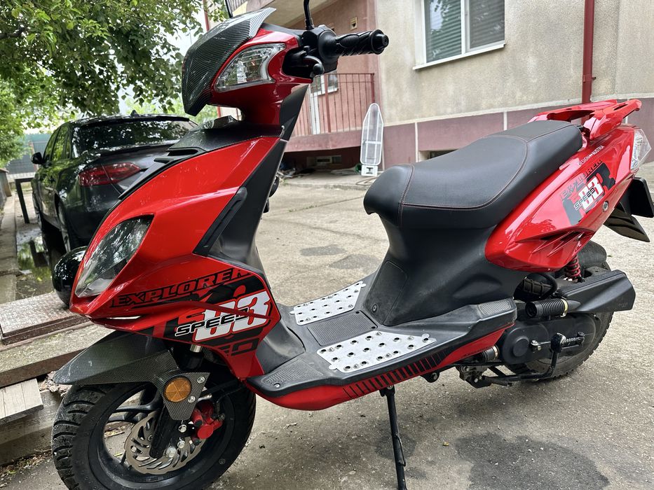 Scuter Explorer b99  2020