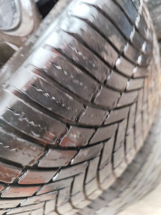 Anvelope M+S 225 45 18 sau 255 45 18