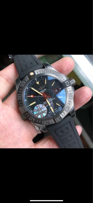 Breitling Avenger Blackbird