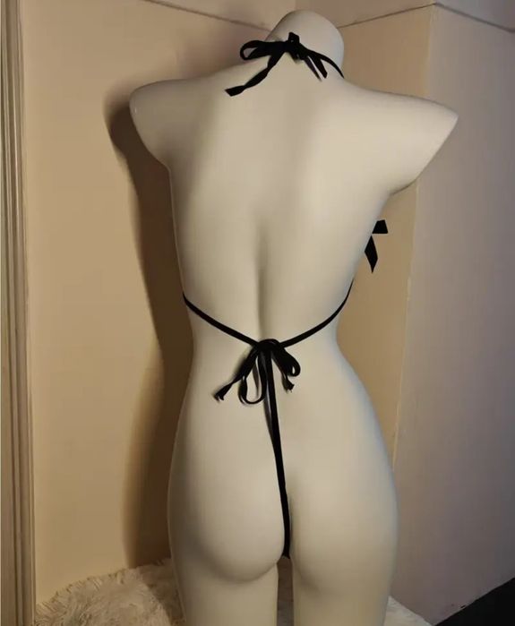 Еротично бельо черен цвят.