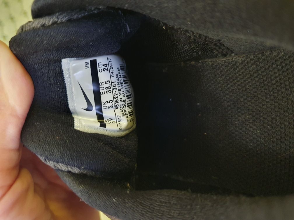Обувки nike в добро състояние