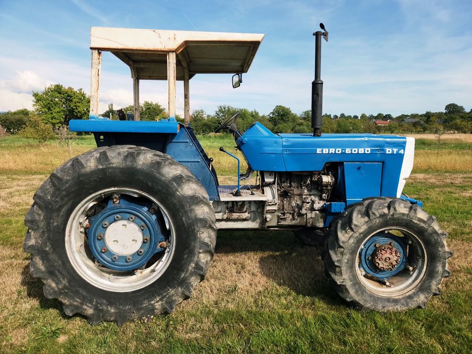 Tractor EBRO 6080 DT 4x4 motor Perkins în 4 pistosne de 80 cp