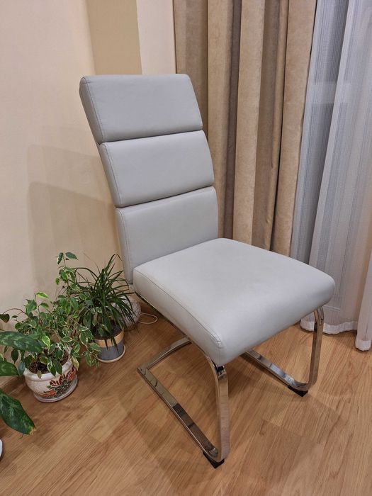 Комплект трапезни столове