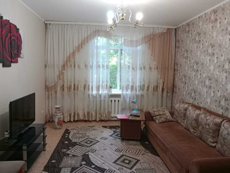 3х комнатная, блочный дом 1958г, 74 кв.м. раздельна план. средний этаж