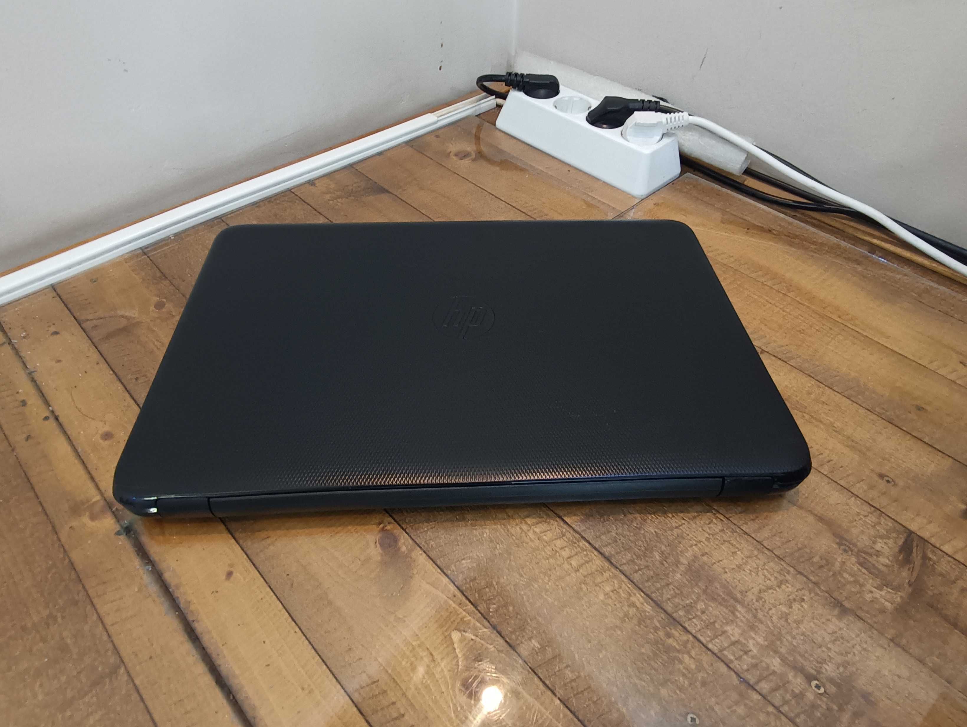 Лаптоп HP Notebook - 15-ac137ne (ENERGY STAR) - i5 5200U
