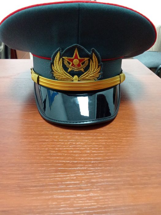 Продам парадную фуражку. Новая .