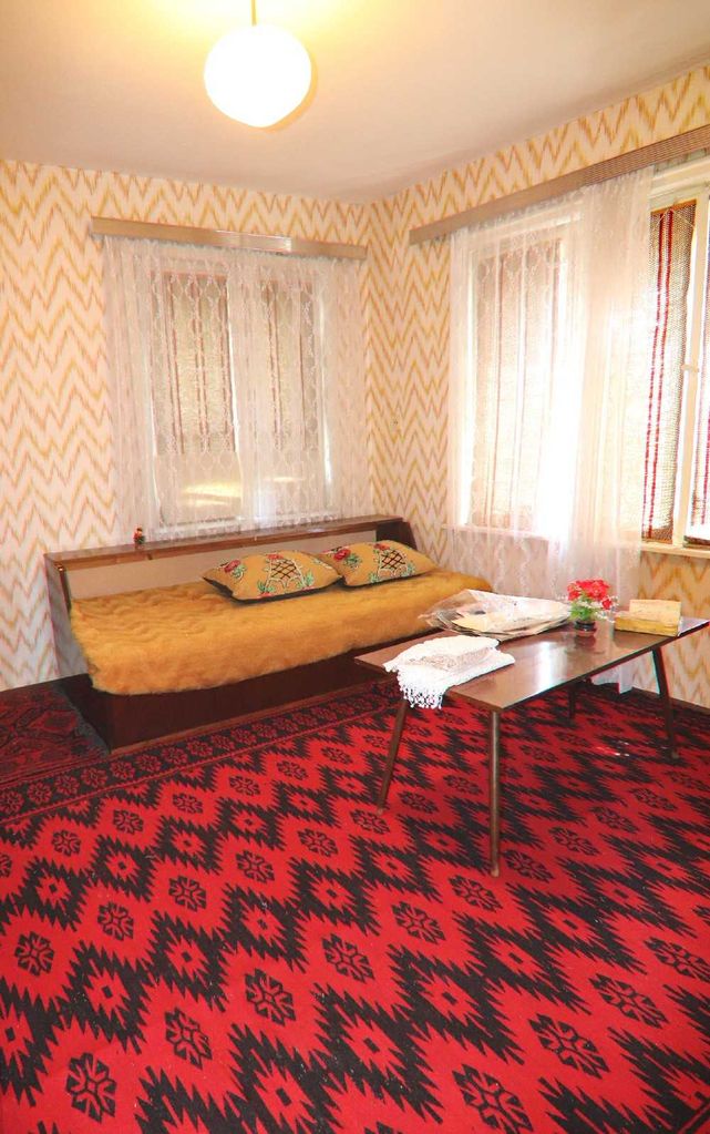 Продава се Къща в с. Овча могила, Област Велико Търново - 200 кв.м за 77 €/кв.м - Снимка #3
