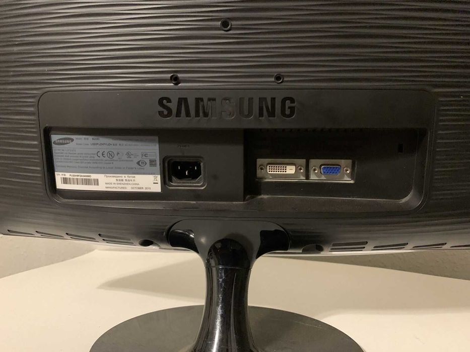 Продаю монитор Samsung Syncmaster b2030 в отличном состоянии!