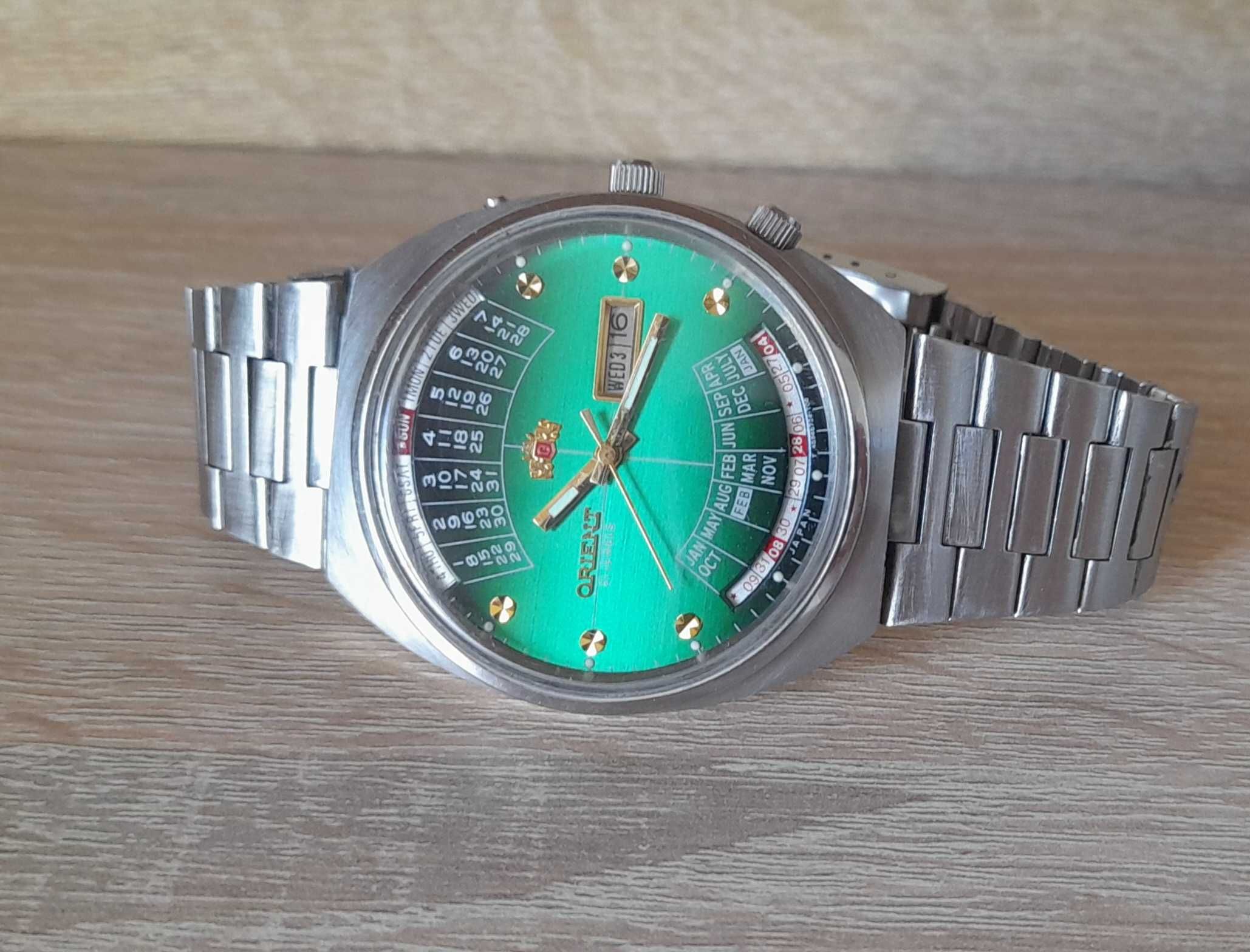 Ceas Orient Multi Year Calendar Automatic din anii '70  verde  superb