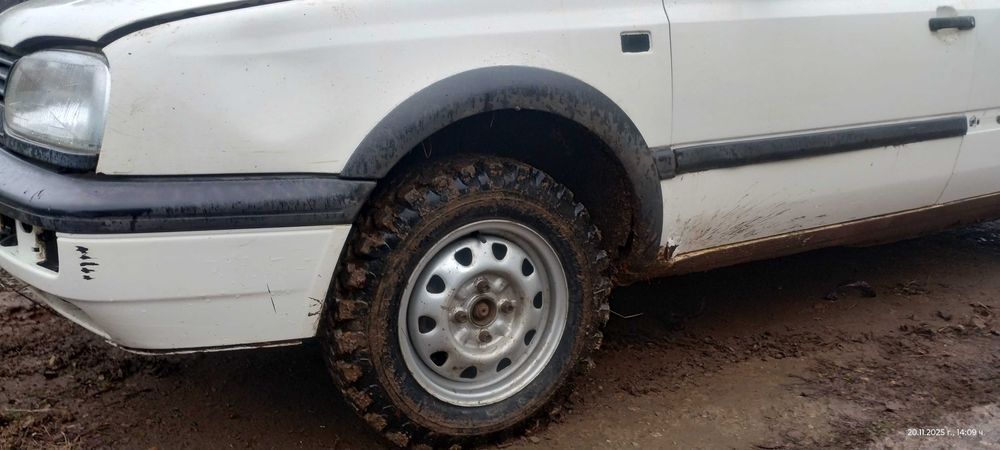 Голф 3 1.6 бензин бракуван без документи