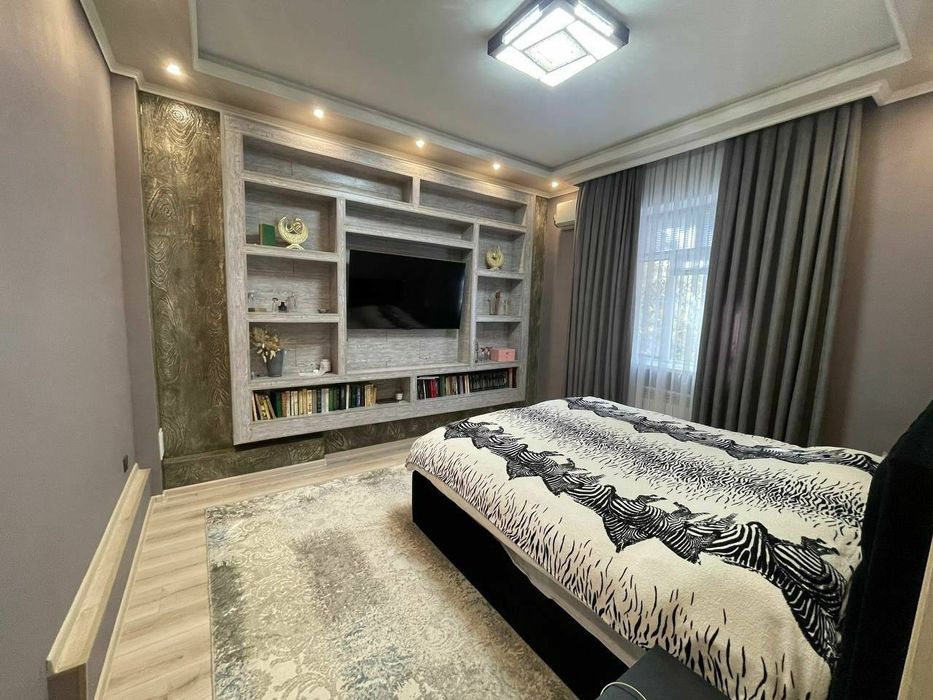 Чиланзар 1 2/4/4, 58м2, Евроремонт, 2х4 балкон, Высокопотолочка