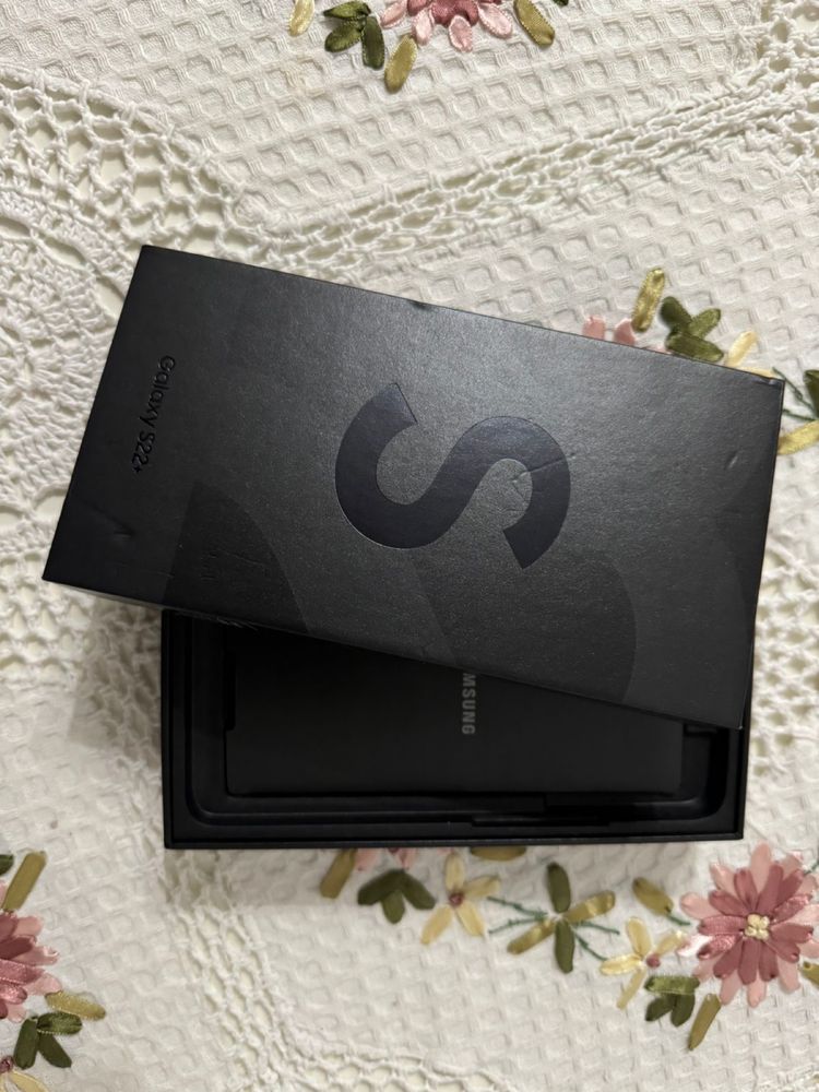 Коробки от S9 S21+ и S22+