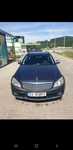 Vând Mercedes c220
