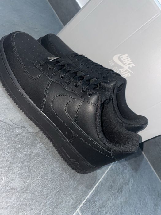 Adidasi Nike Air Force 1-noi