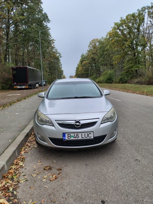 Opel Astra j 1.7cdti 2011