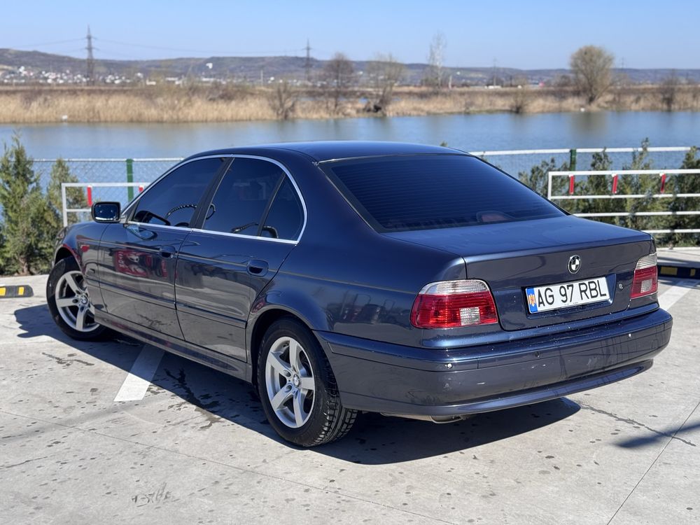 Vand BMW 520d Facelift, Faruri Custom