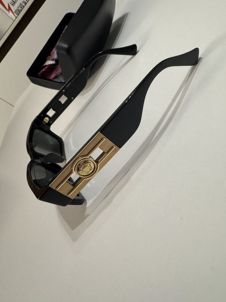 Versace Medusa Deco Sunglasses слънчеви очила Black + gold
