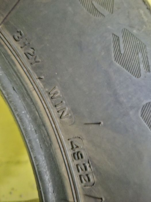 гуми 225/65/17 почти новички