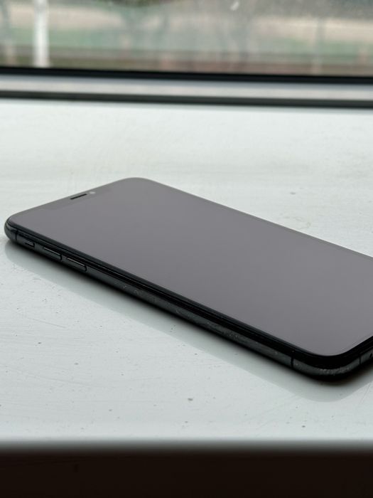 Продается iphone xs max первые руки.