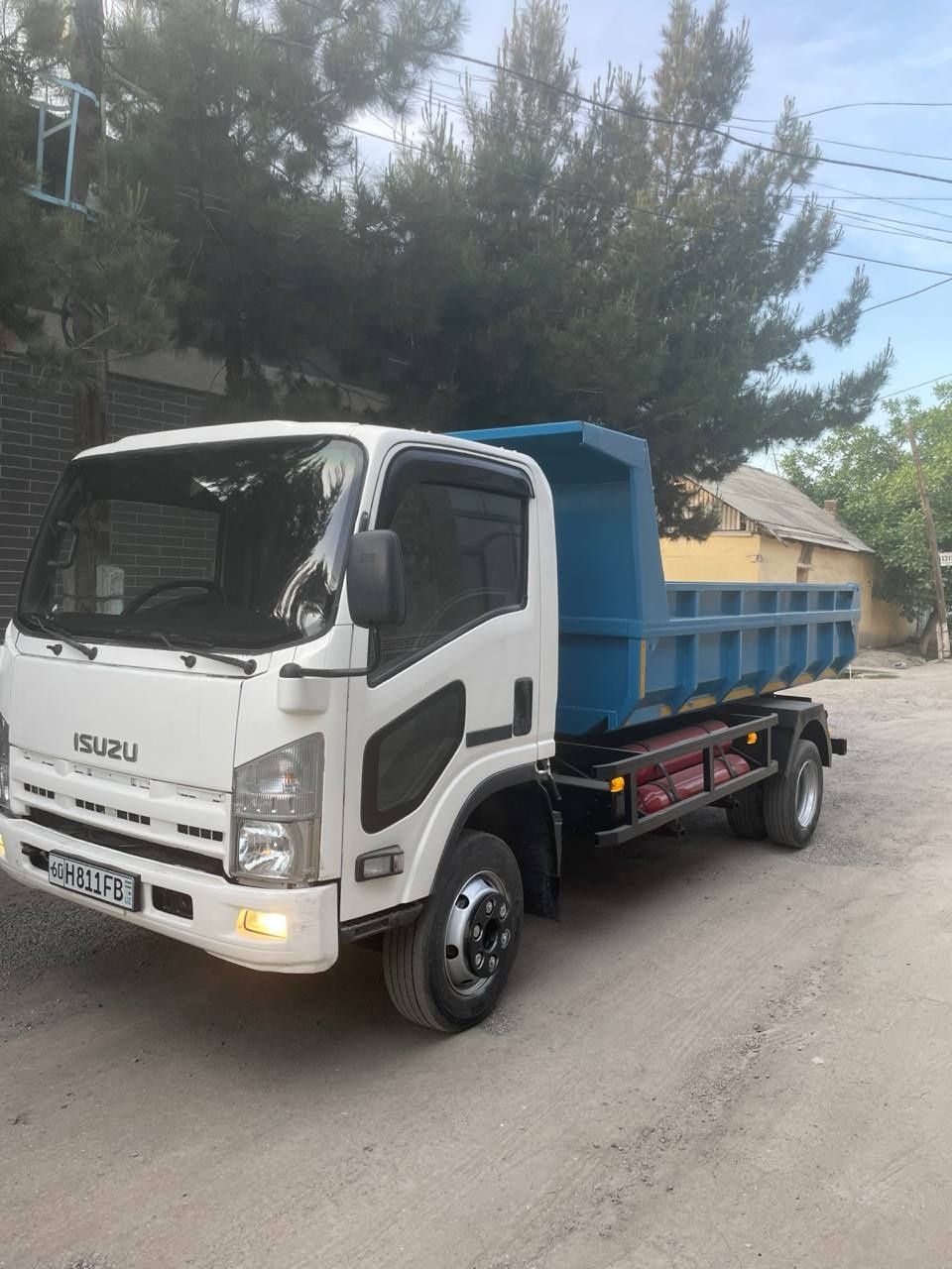 Isuzu samasval 2008