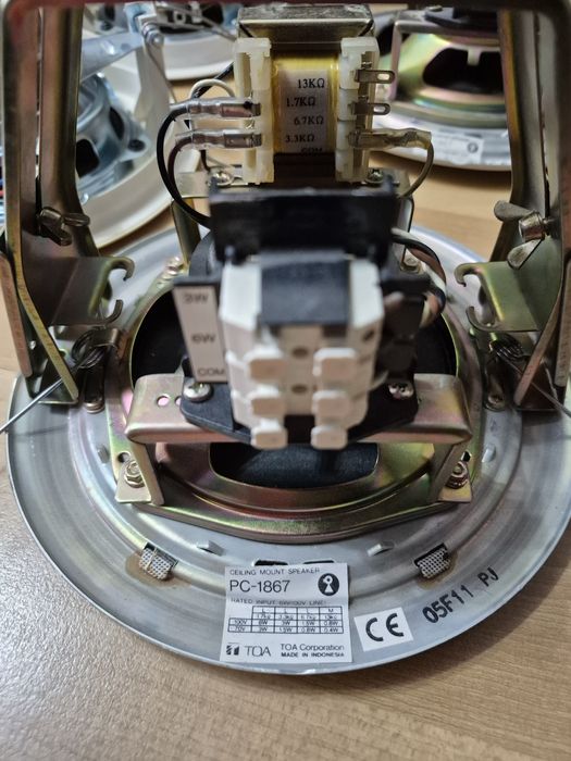 Boxe de tavan 100V – TOA + Bosch