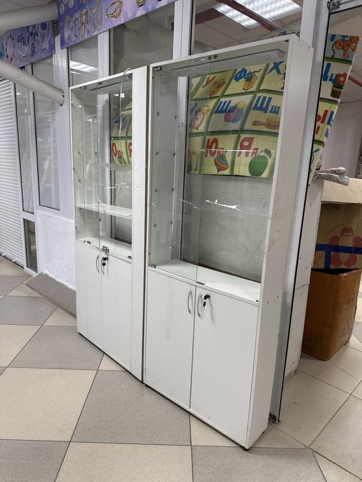 Стеллаж витрина