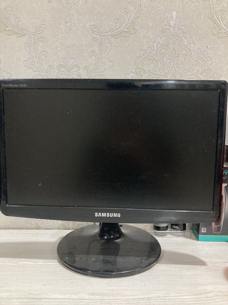 Kompiyuter igravoy va monitor