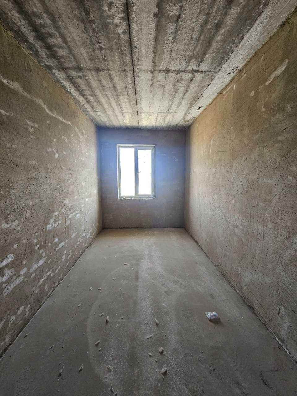 1 xonali 42m² 7-qavat.