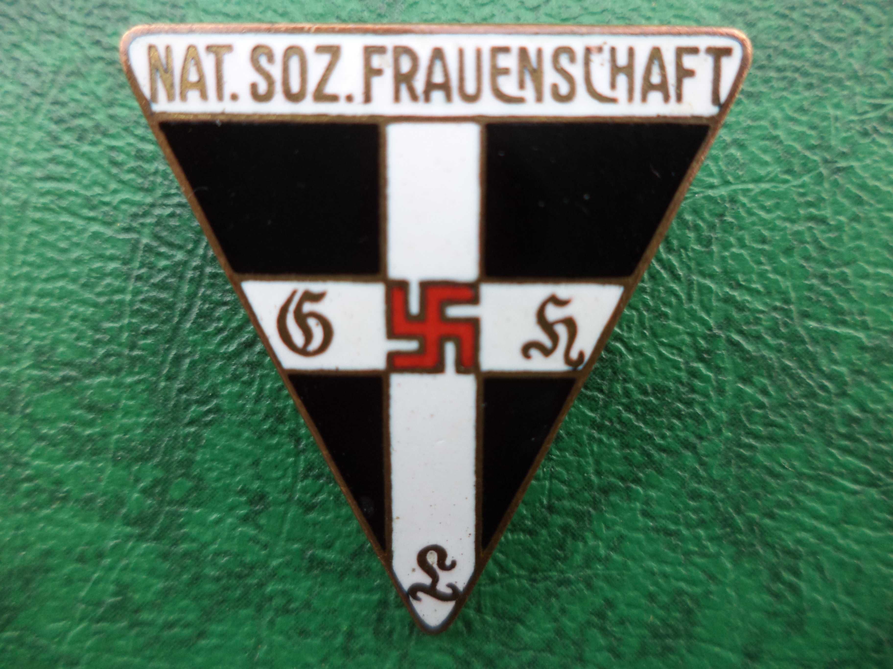 Veche insigna germana nazista de colectie REZERVATĂ