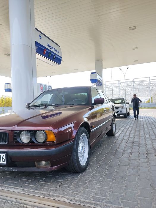 Продам бмв е34 530i