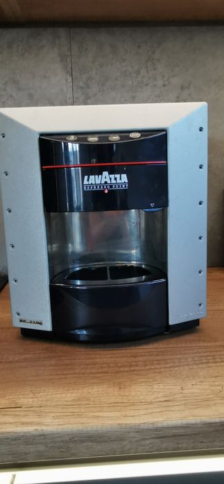 Кафемашина с капсули  "Lavazza Point ЕP 2100"