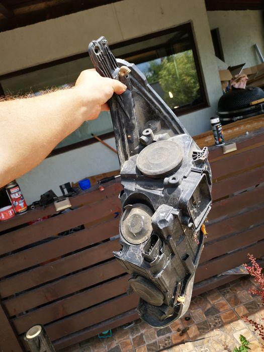 Far stânga dreapta ford focus 3 halogen