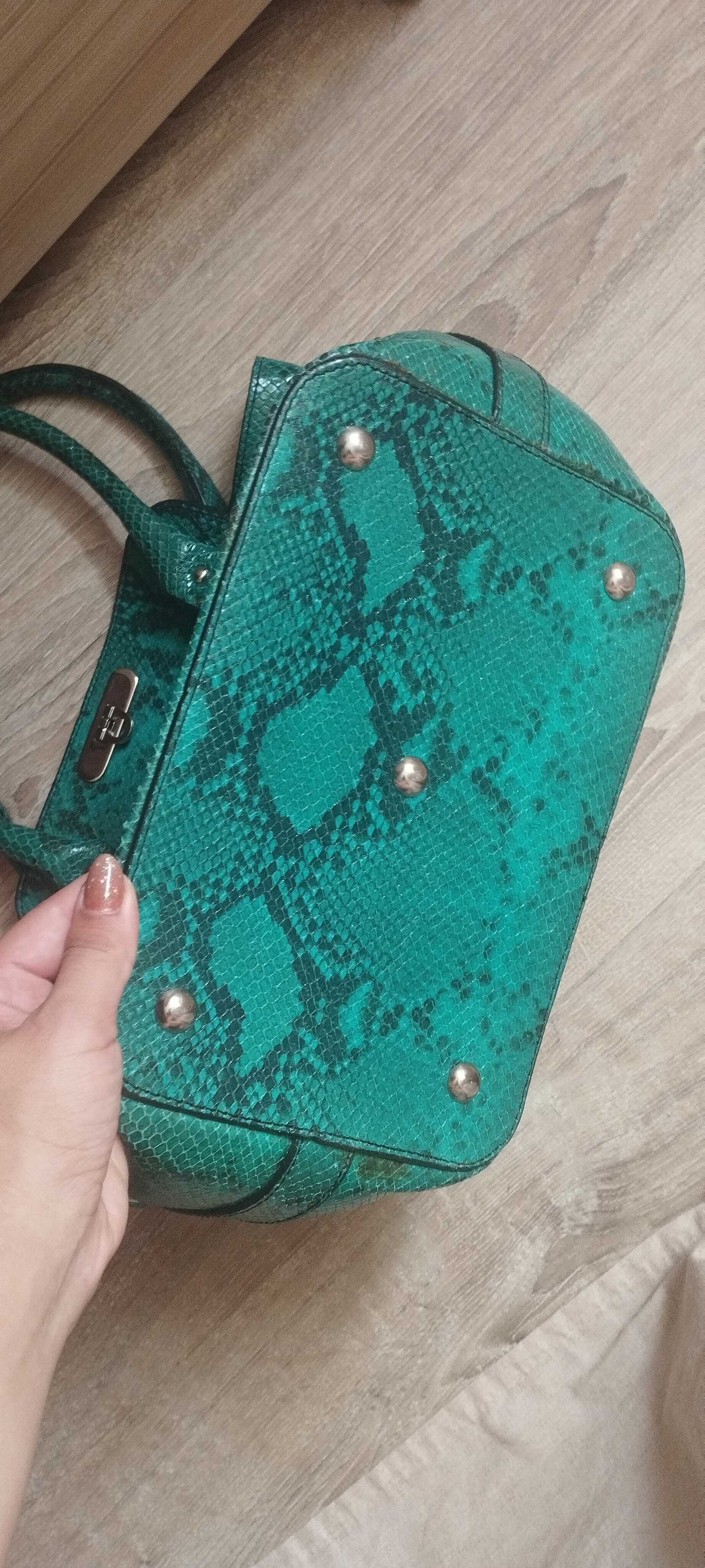 Чанта Guess  outlet