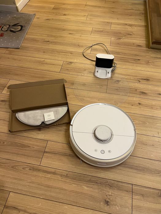 Robot aspirator Roborock 2 s5 cu mop, stare excelentă