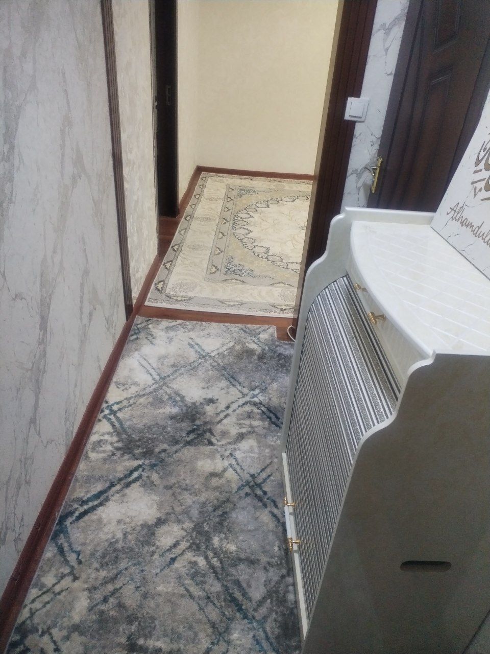 Чилонзор 7 квартал 3 хонали уй ижарага берилади.Евро ремонт. Нарх 550$