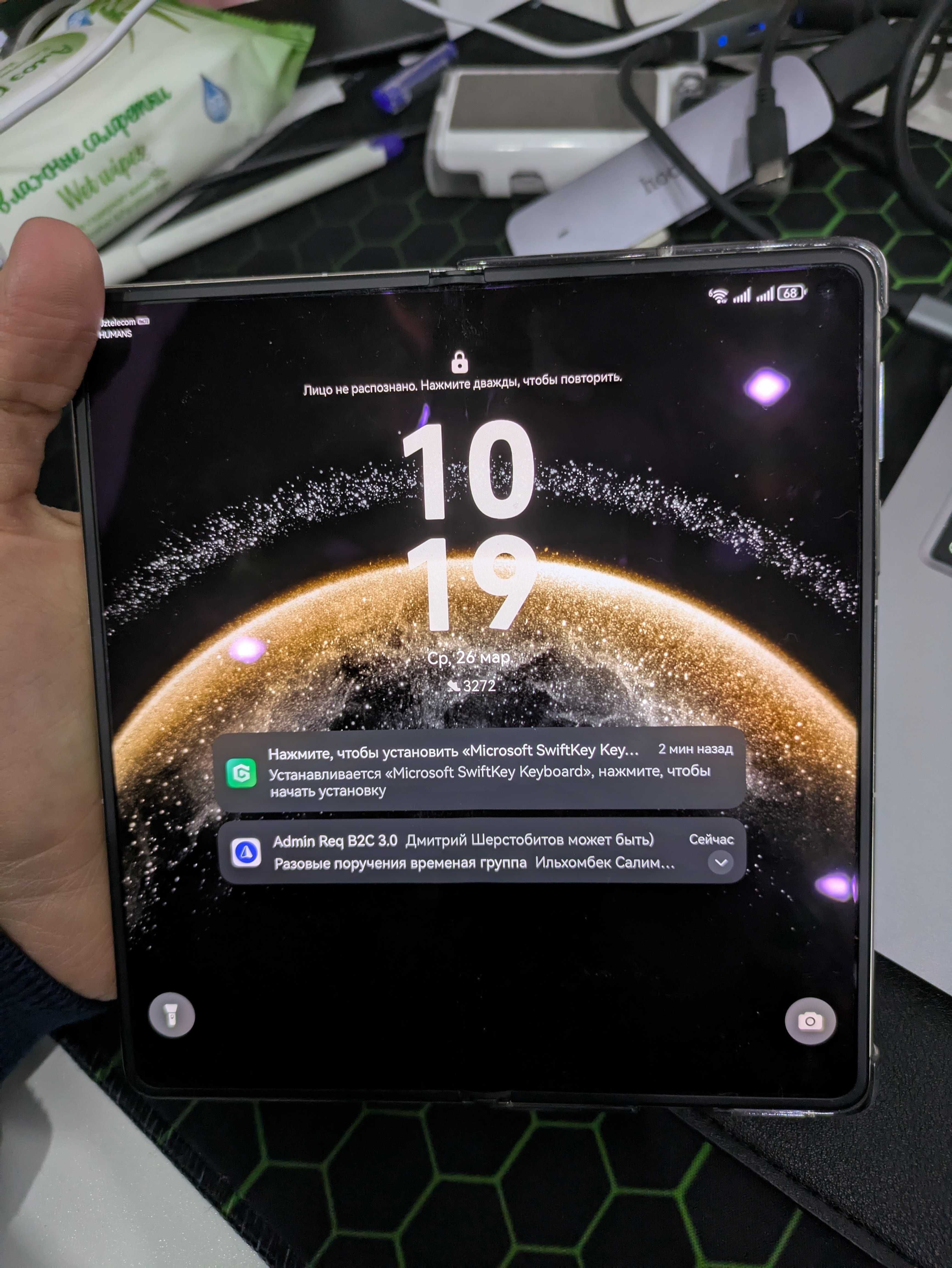 Huawei Mate X6 в хорошем состоянии