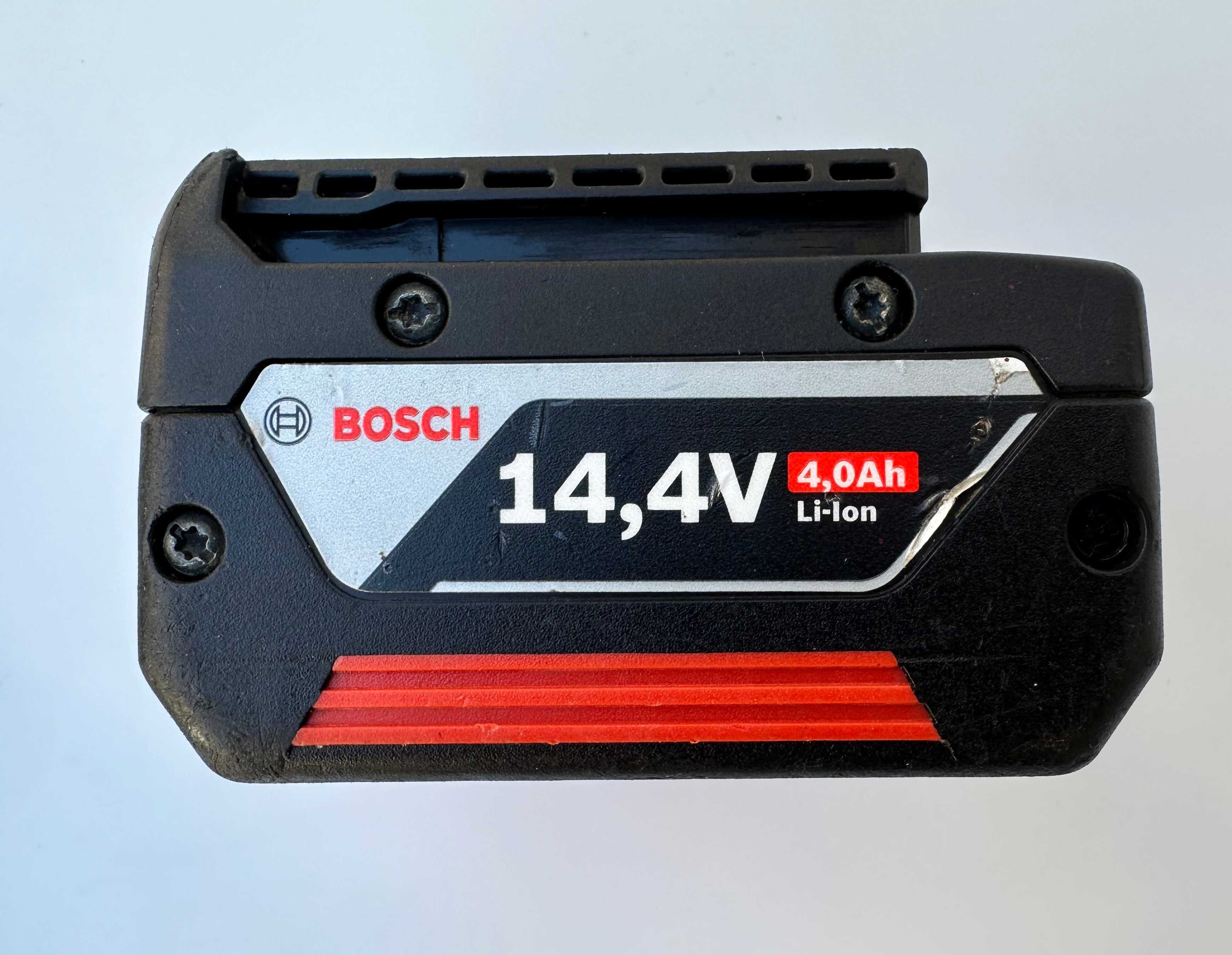 BOSCH AL 1860 CV зарядно устройство и BOSCH GBA 14,4V 4.0Ah батерия