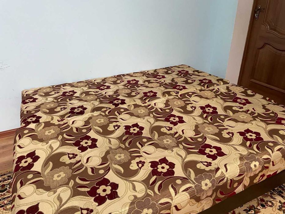 Продам раскладной кровать двухместный