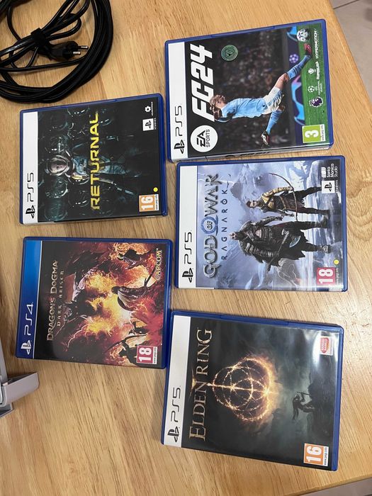 PlayStation 5 slim - disk edition + 5 jocuri