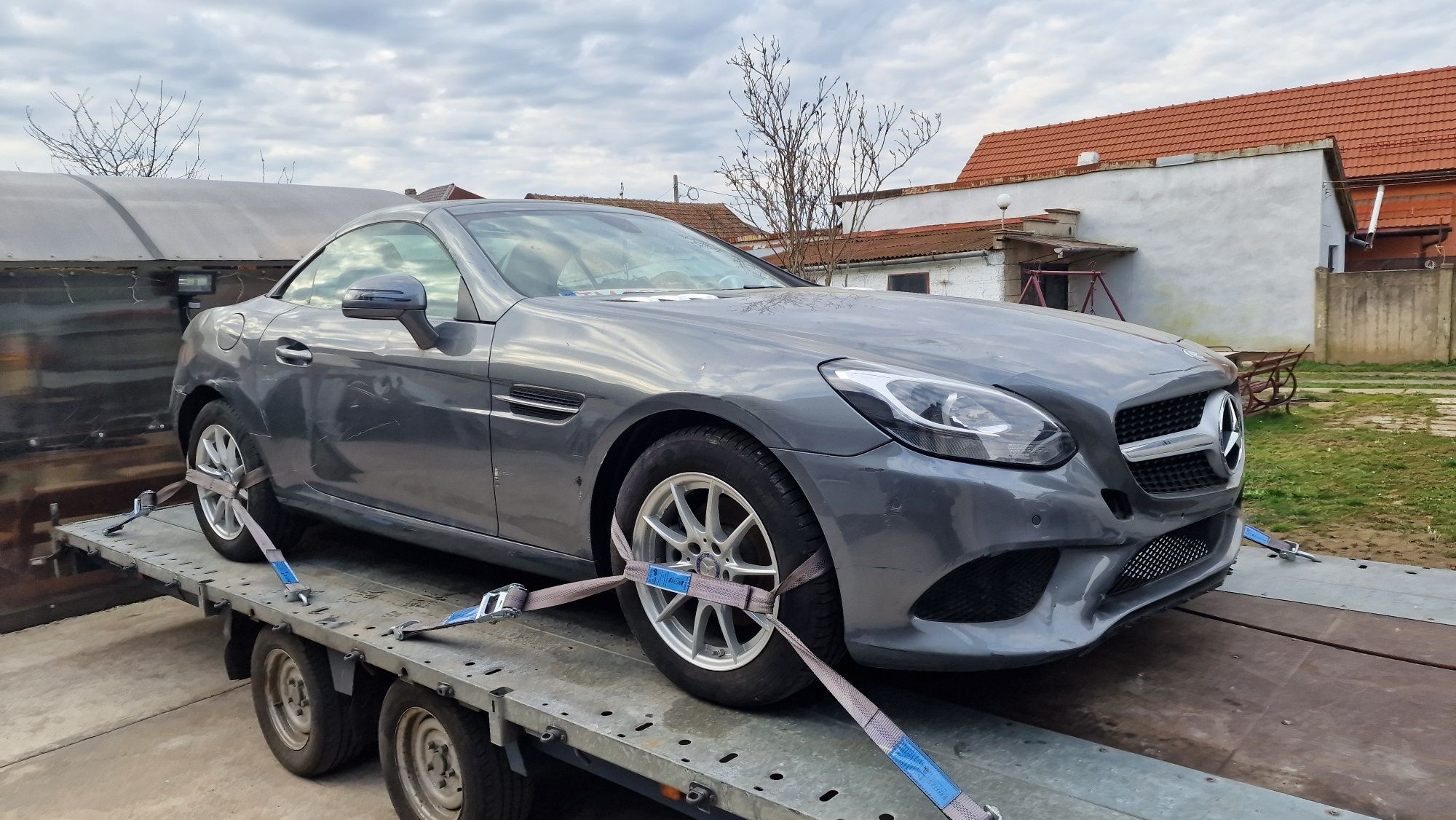 Dezmembrez Mercedes SLC 180 benzina 2016, 2017, 2018, 2019, 2020