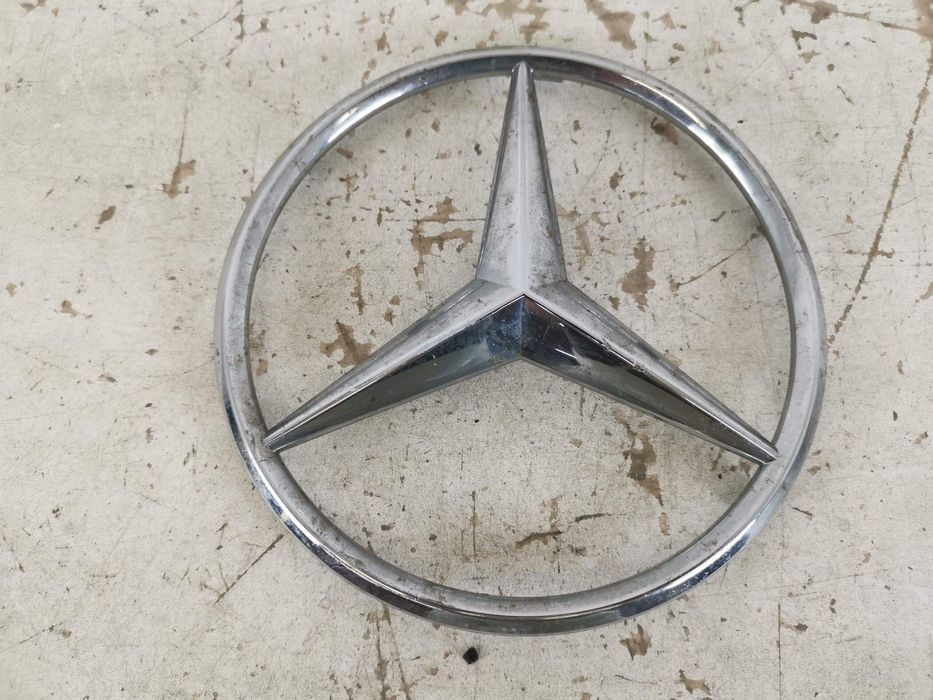 Емблема за радиаторна решетка Мерцедес-Бенц ГЛЕ-Клас / Mercedes-Benz G