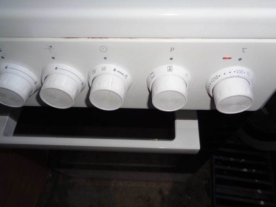 aragaz cu cuptor  mixt gaz electric